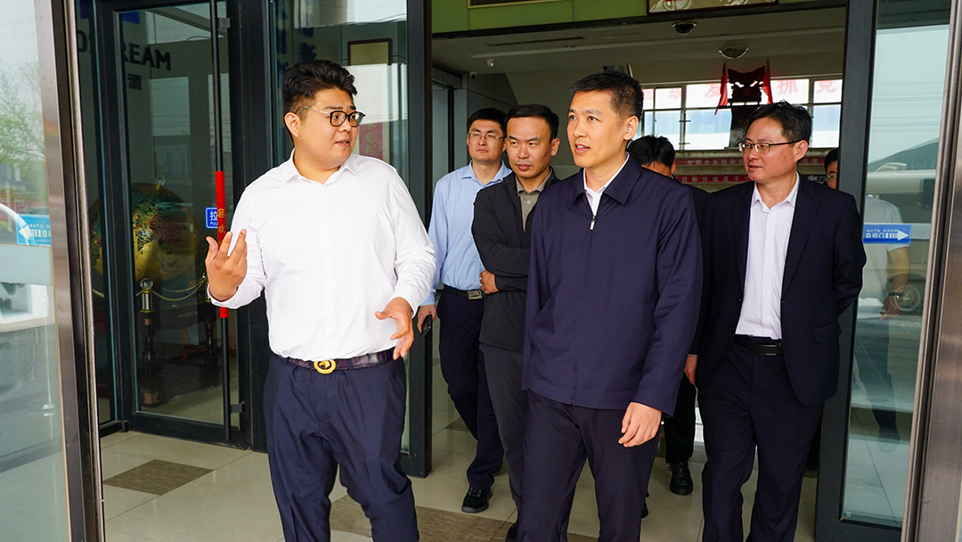 博兴县委副书记、代县长孔磊一行到访33005357CC拉斯维加斯调研产业发展情况(图4)